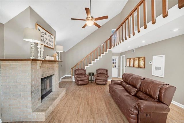 7 Oak Forest Cove, Maumelle, AR 72113