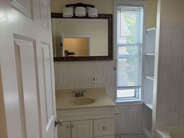 3 Bowdoin Ave 2, Boston, MA 02121