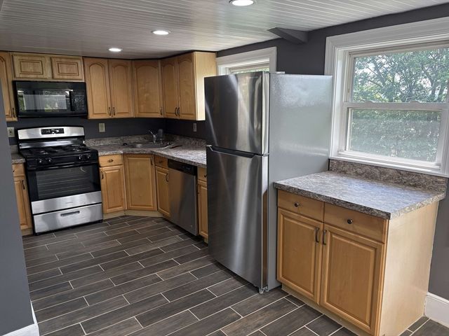 3 Bowdoin Ave 2, Boston, MA 02121