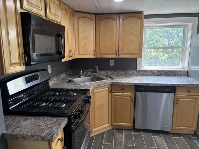3 Bowdoin Ave 2, Boston, MA 02121