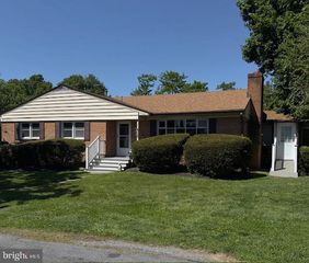 134 COUNTRY CLUB CIR, Winchester, VA 22602