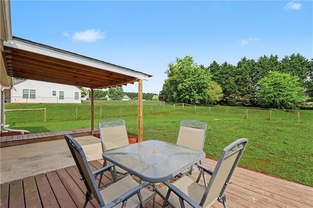 1246 Clearwater Drive, Winder, GA 30680
