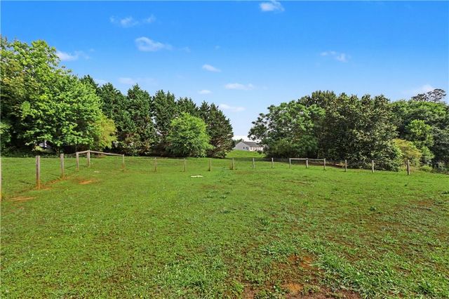 1246 Clearwater Drive, Winder, GA 30680