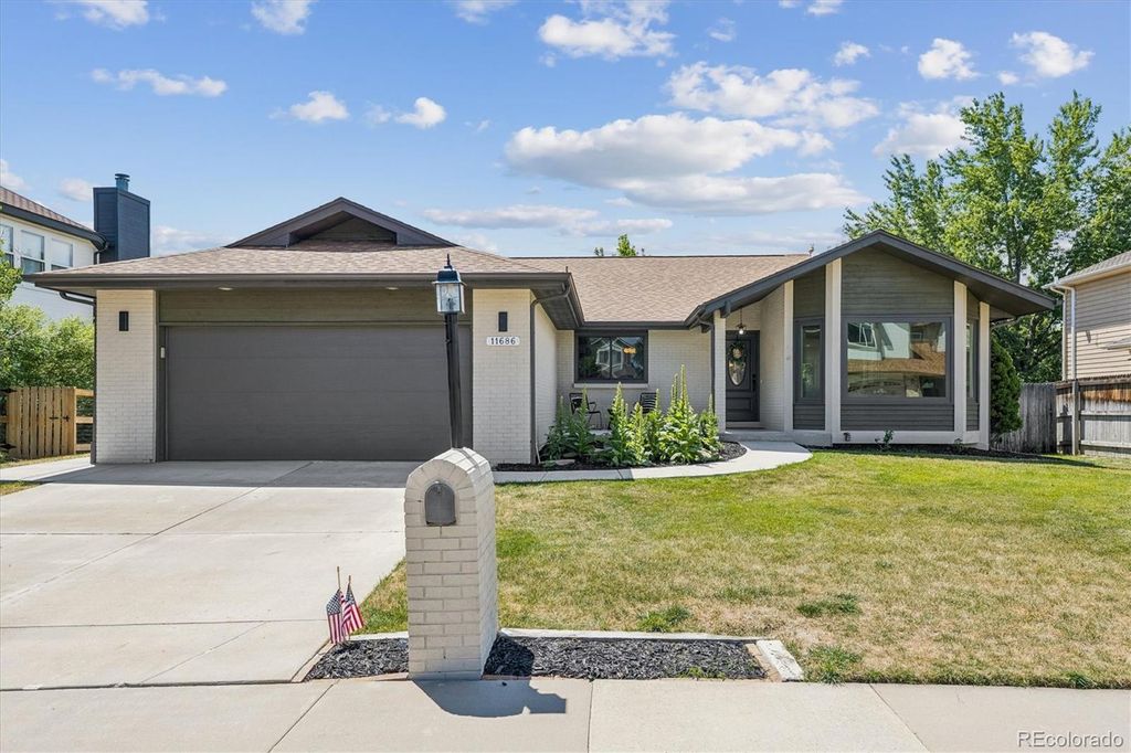 11686 W 74th Way, Arvada, CO 80005
