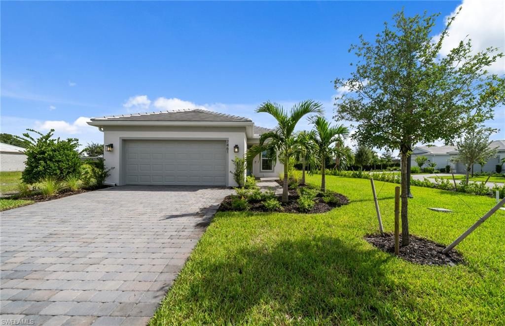 7461 Florida Elm CT, NORTH FORT MYERS, FL 33917 — exterior
