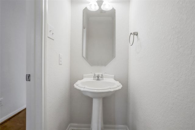 10046 Hillside Bayou Drive, Houston, TX 77080