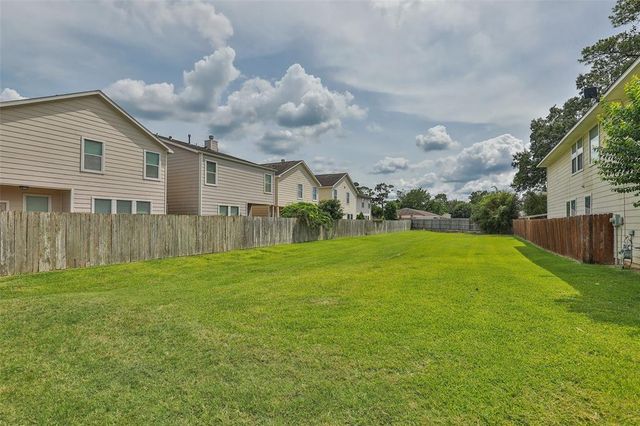 10046 Hillside Bayou Drive, Houston, TX 77080