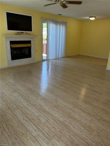 3807 Banister River Reach Apt D, Portsmouth, VA 23703