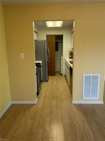 3807 Banister River Reach Apt D, Portsmouth, VA 23703