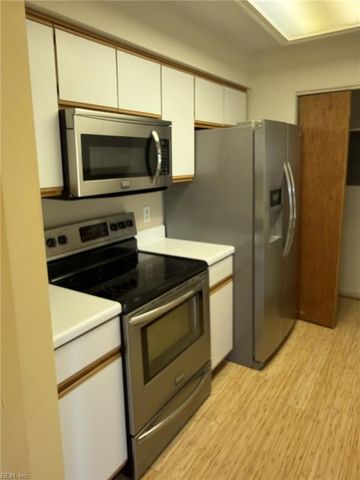 3807 Banister River Reach Apt D, Portsmouth, VA 23703