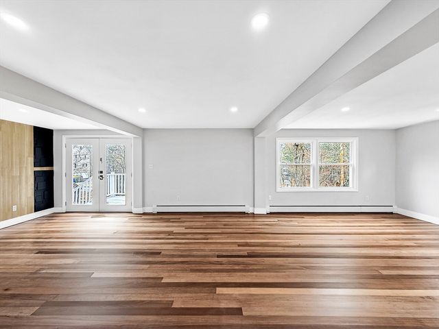 21 Burlington Rd, Billerica, MA 01821