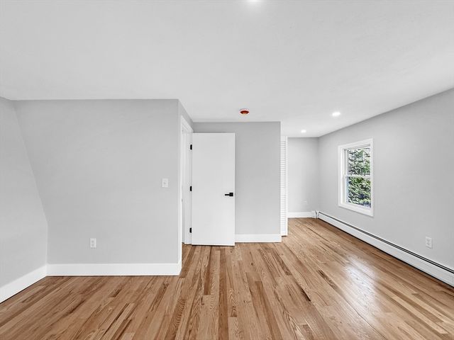21 Burlington Rd, Billerica, MA 01821