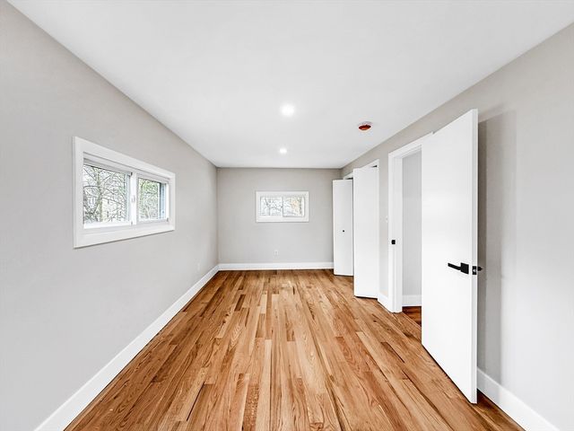 21 Burlington Rd, Billerica, MA 01821