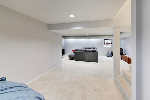 5405 Silentbrook Lane, Rolling Meadows, IL 60008