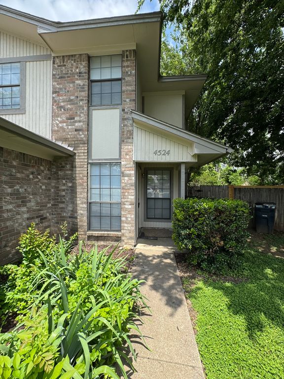 4524 Halyard Court 4524&4528, Fort Worth, TX 76135 — exterior