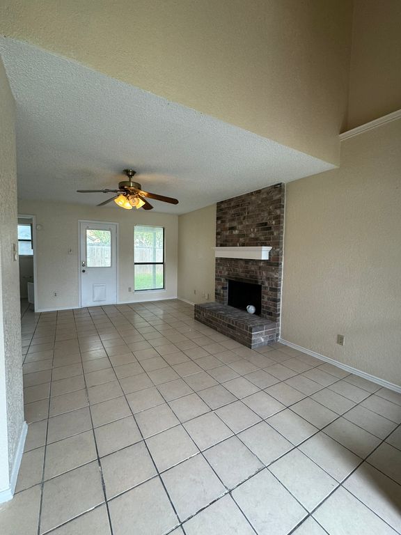4524 Halyard Court 4524&4528, Fort Worth, TX 76135 — photo 2