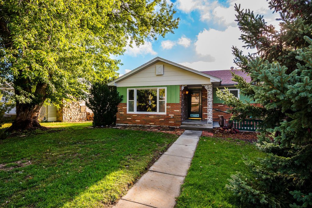 1013 N Carrington Avenue, Buffalo, WY 82834 photo 2