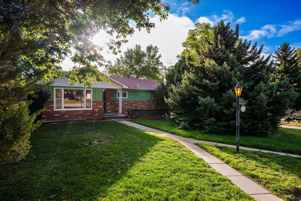 1013 N Carrington Avenue, Buffalo, WY 82834 photo 3