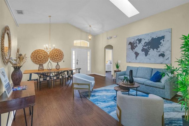 1104 BLOOMINGDALE DRIVE, Davenport, FL 33897