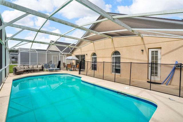 1104 BLOOMINGDALE DRIVE, Davenport, FL 33897