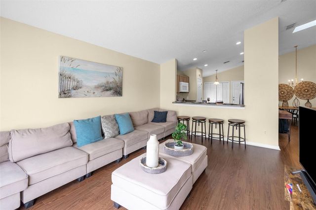 1104 BLOOMINGDALE DRIVE, Davenport, FL 33897