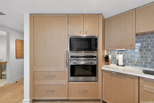 223 Saratoga Road 3008, Honolulu, HI 96815