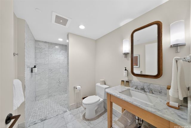 223 Saratoga Road 3008, Honolulu, HI 96815