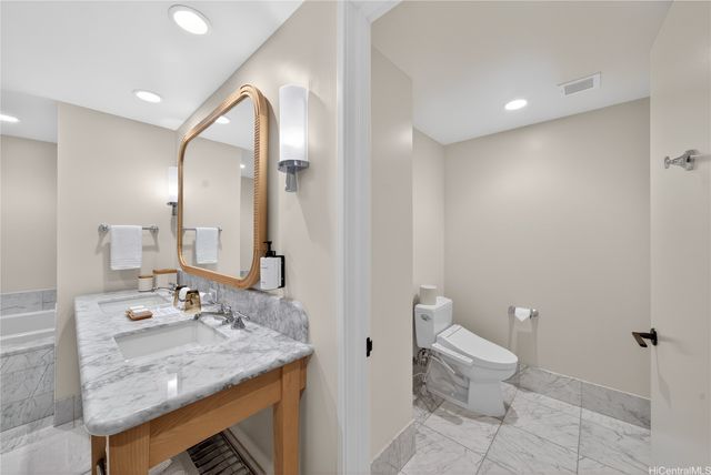 223 Saratoga Road 3008, Honolulu, HI 96815
