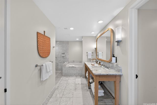 223 Saratoga Road 3008, Honolulu, HI 96815