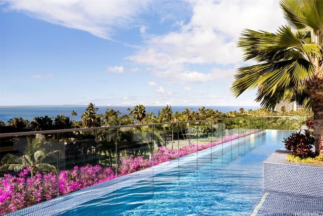 223 Saratoga Road 3008, Honolulu, HI 96815
