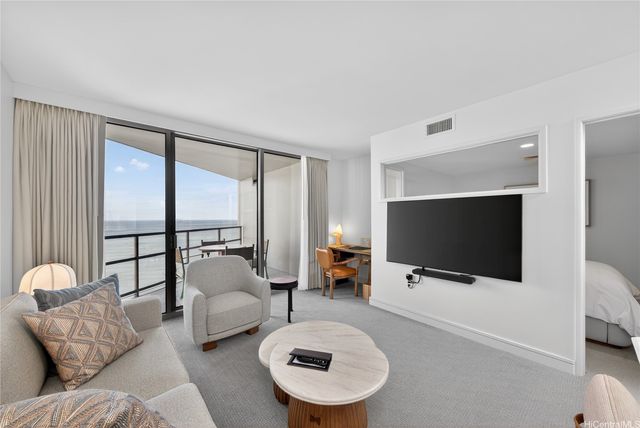 223 Saratoga Road 3008, Honolulu, HI 96815