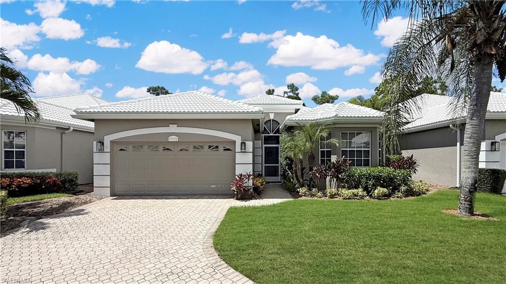 19331 Silver Oak DR, Estero, FL 33967