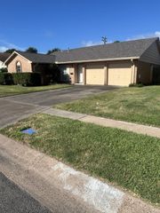 3213 Pine Street, Galveston, TX 77551