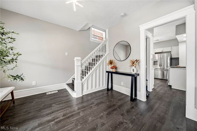 2129 W 101st Street, Cleveland, OH 44102