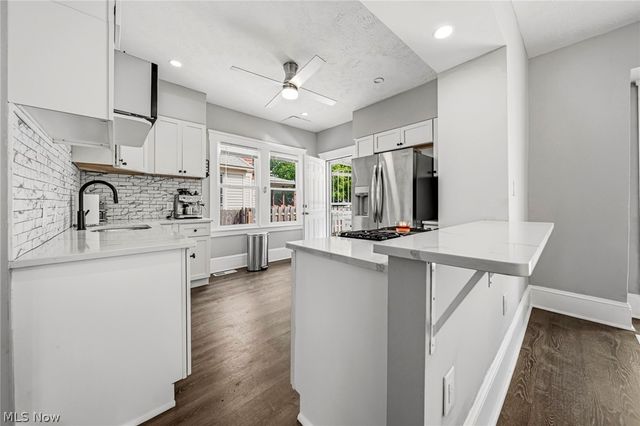 2129 W 101st Street, Cleveland, OH 44102