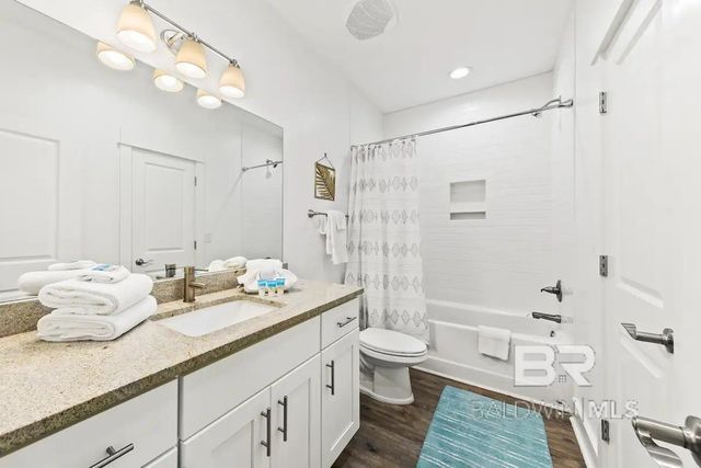 1932 W Beach Boulevard M, Gulf Shores, AL 36542