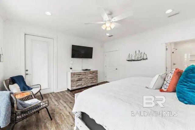 1932 W Beach Boulevard M, Gulf Shores, AL 36542