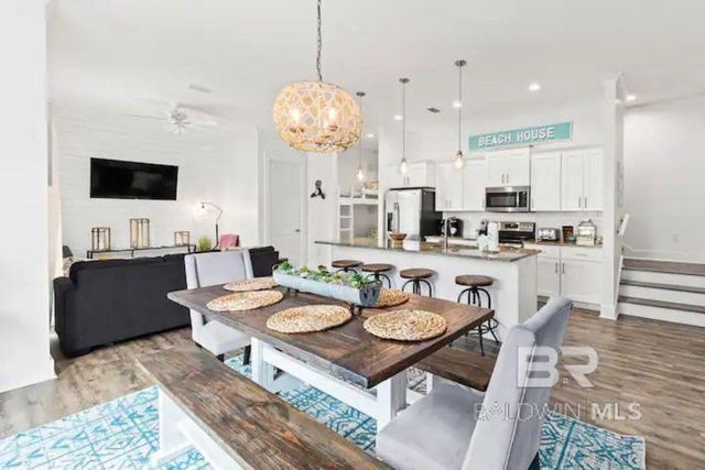 1932 W Beach Boulevard M, Gulf Shores, AL 36542