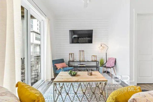 1932 W Beach Boulevard M, Gulf Shores, AL 36542