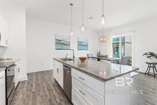 1932 W Beach Boulevard M, Gulf Shores, AL 36542