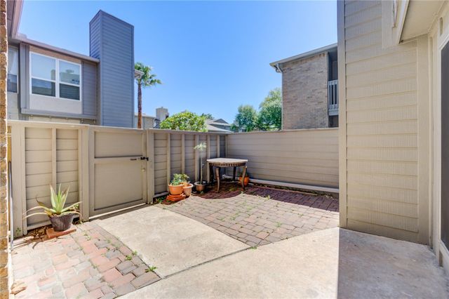 260 El Dorado Boulevard 307, Houston, TX 77598