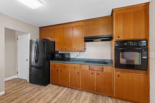 358 Rosedale Road NE, Spring Lake Park, MN 55432