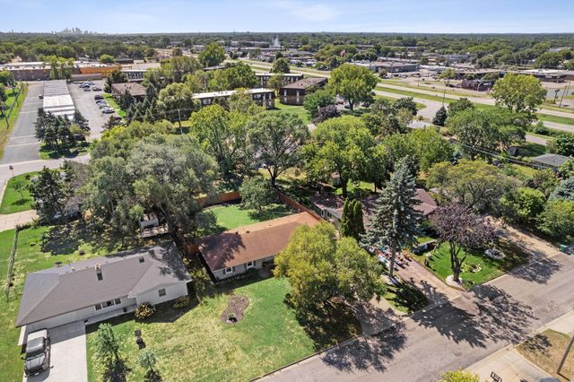 358 Rosedale Road NE, Spring Lake Park, MN 55432