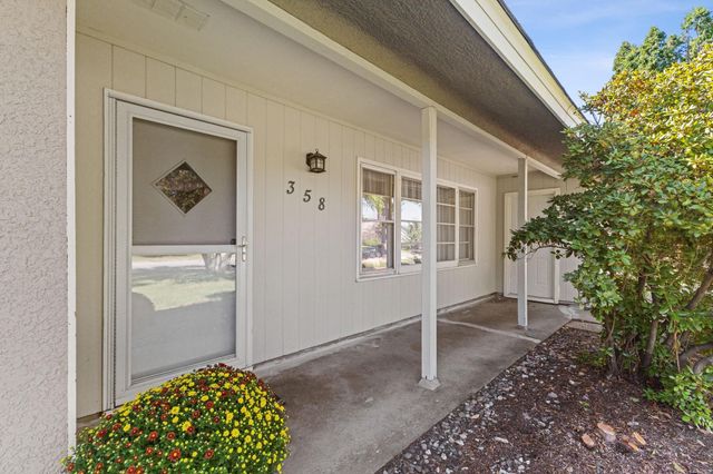 358 Rosedale Road NE, Spring Lake Park, MN 55432