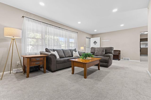 358 Rosedale Road NE, Spring Lake Park, MN 55432