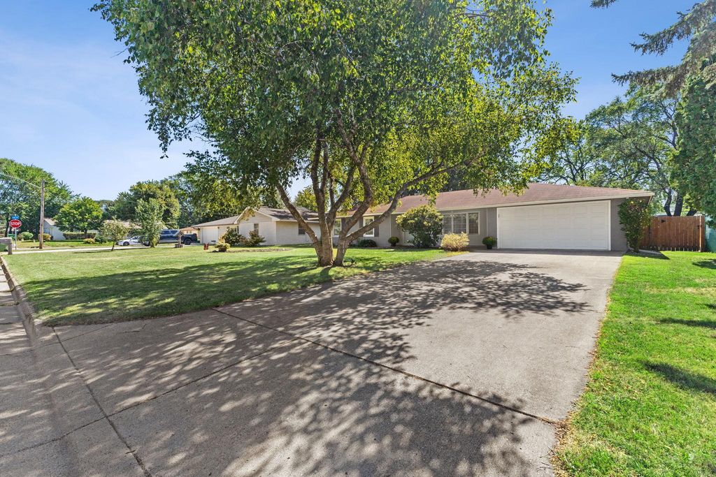 358 Rosedale Road NE, Spring Lake Park, MN 55432 — photo 3