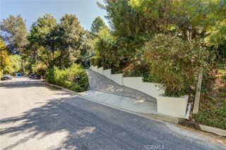 2740 Hutton Drive, Beverly Hills, CA 90210