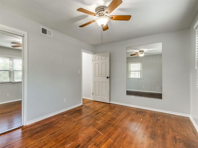 637 N Broadway, Edmond, OK 73034