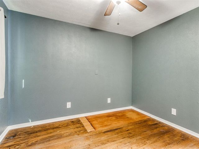 637 N Broadway, Edmond, OK 73034