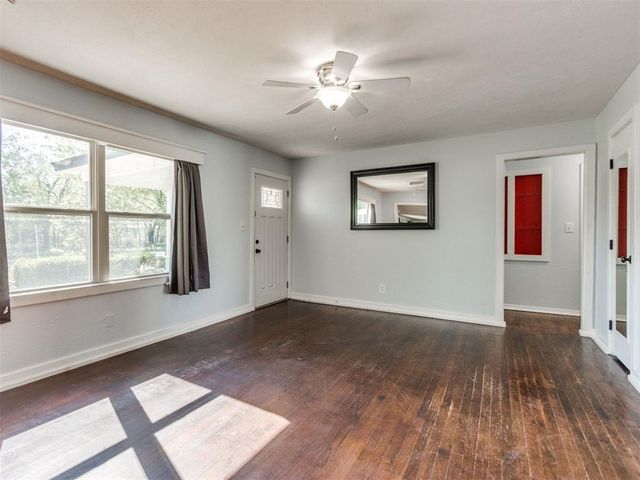 637 N Broadway, Edmond, OK 73034